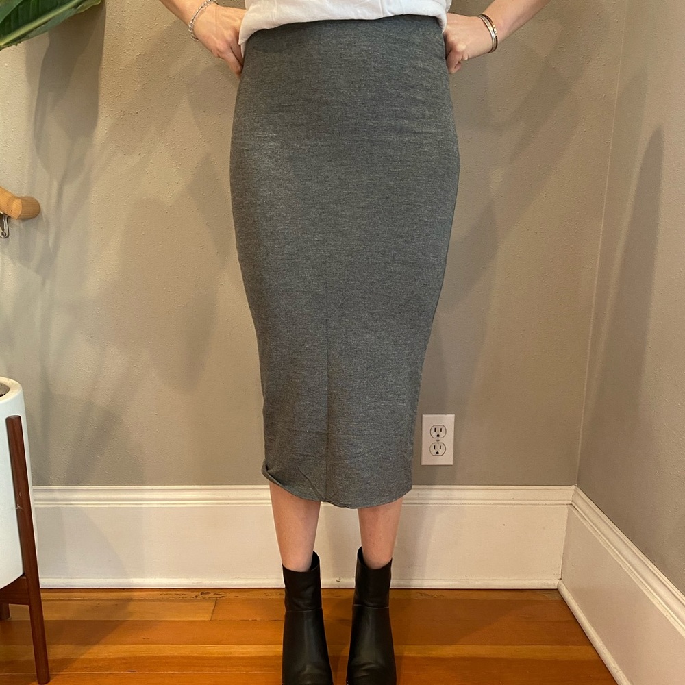 Like new Leith high waisted grey skirt